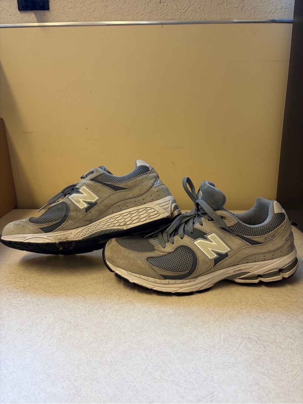 New Balance 2002r